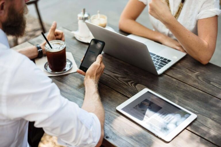 Smart ideas for staying productive this summer image