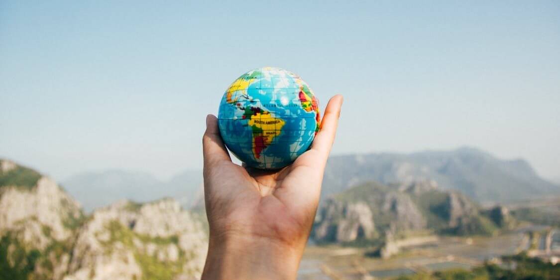 Ayoa | What is a digital nomad, and how can you become one?