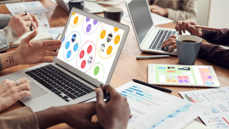 How to manage a distributed team with Ayoa image